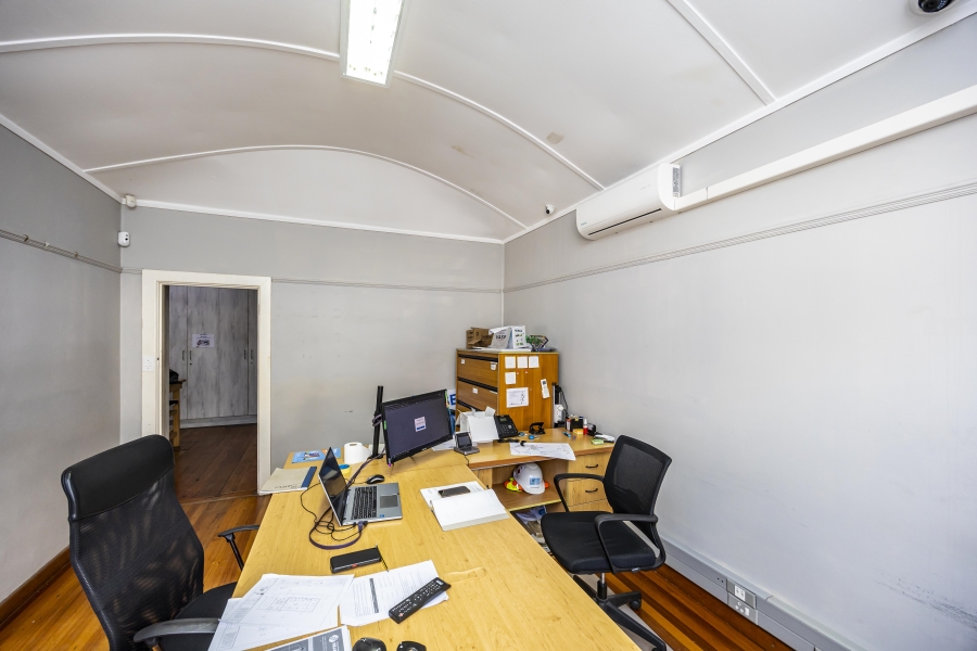 Commercial Property for Sale in Vincent Eastern Cape